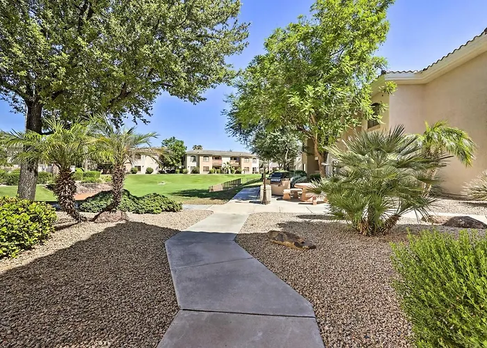 3 Mi To Camelback Ranch: W/ Pool Access Phoenix