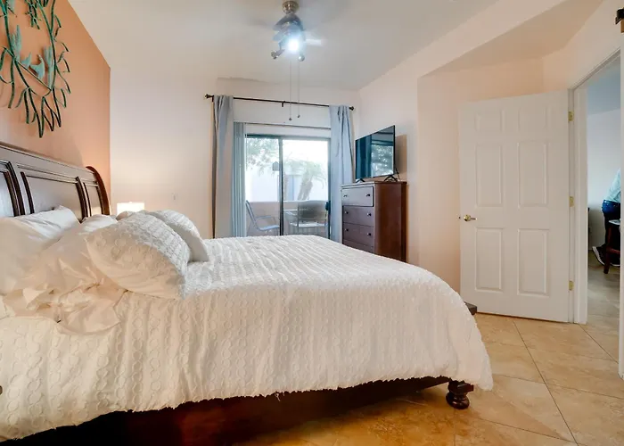 3 Mi To Camelback Ranch: W/ Pool Access * Phoenix